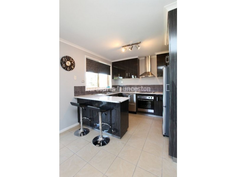 3 Picasso Place, Newnham TAS 7248