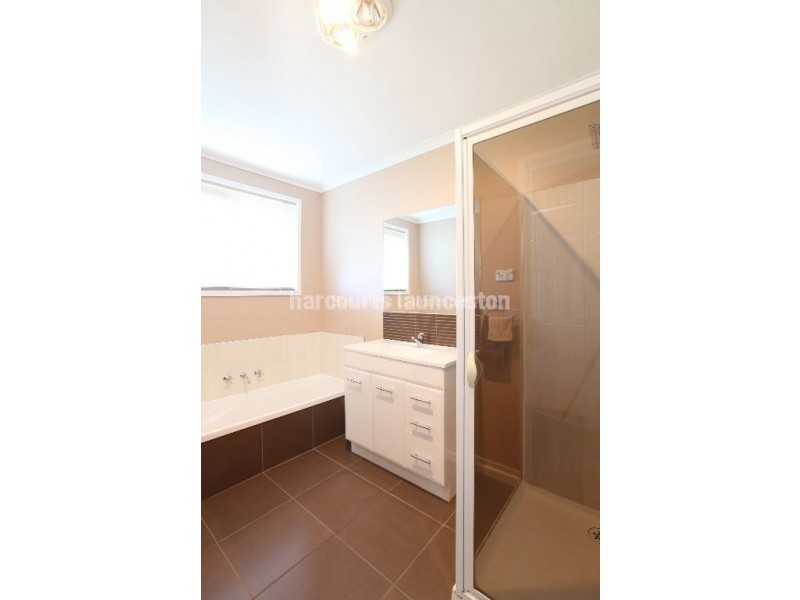 3 Picasso Place, Newnham TAS 7248
