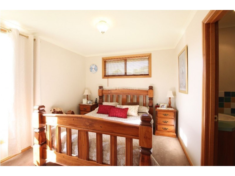 46 Benwerrin Crescent, Norwood TAS 7250