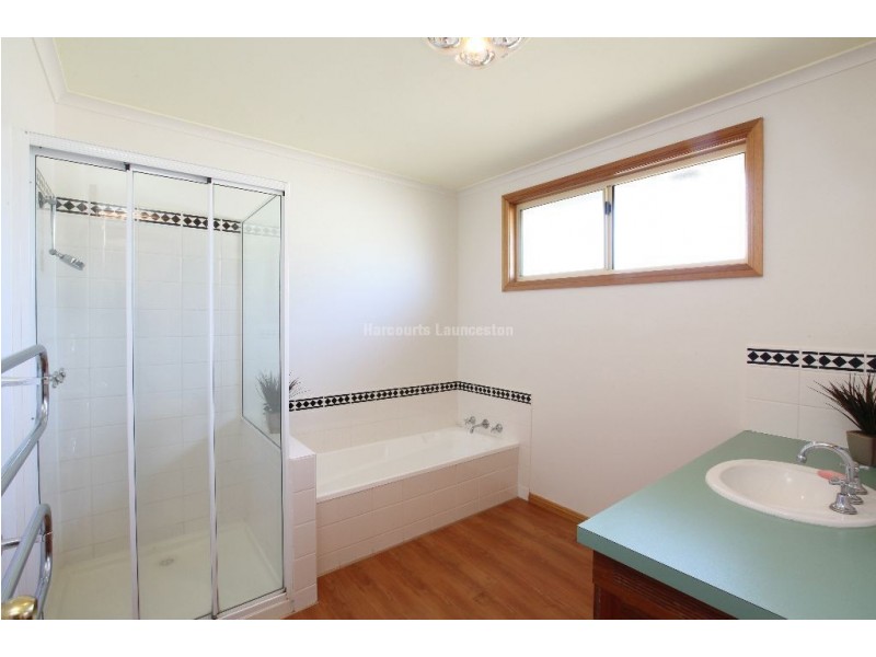 46 Benwerrin Crescent, Norwood TAS 7250