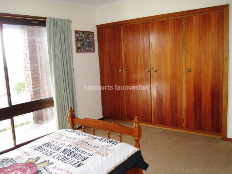 7 Rossmoyne Street, Norwood TAS 7250