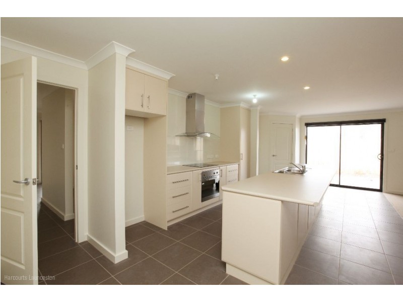 2 Malachi Court, Newnham TAS 7248