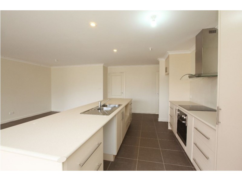 2 Malachi Court, Newnham TAS 7248