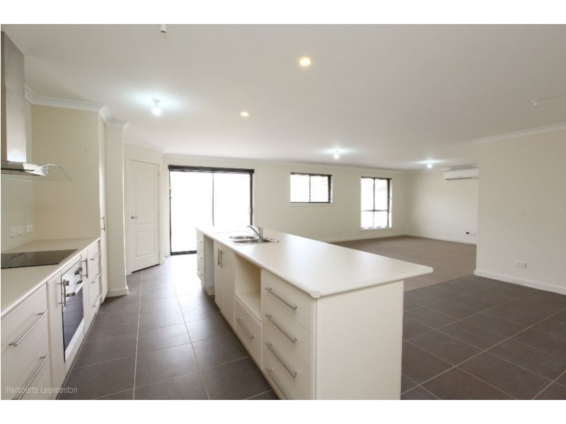 2 Malachi Court, Newnham TAS 7248