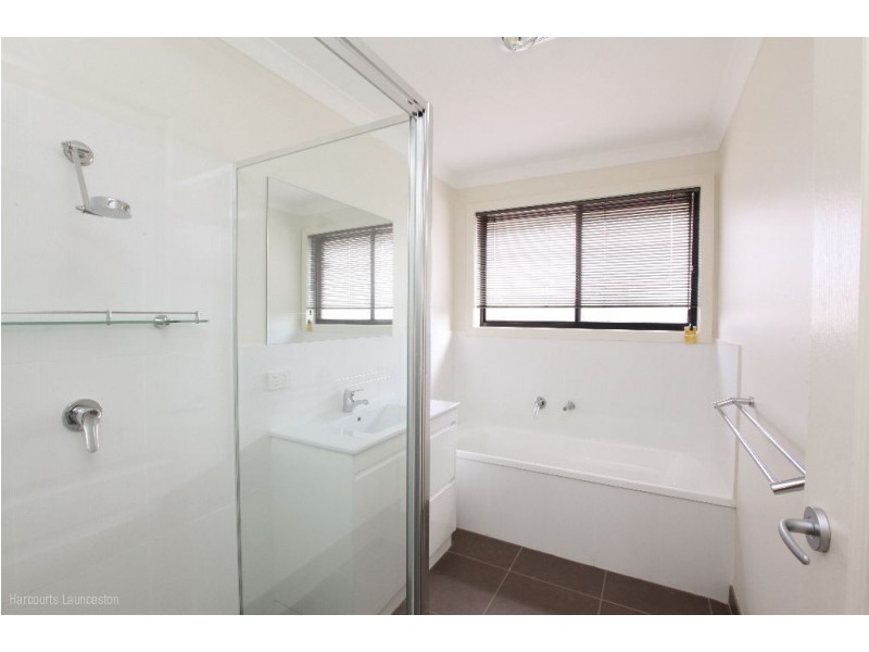 2 Malachi Court, Newnham TAS 7248