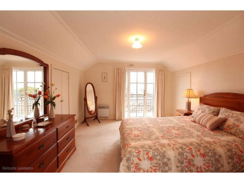 37 Gascoyne Street, Kings Meadows TAS 7249
