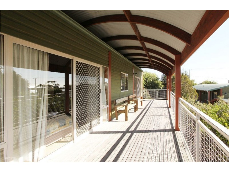 Villa 8/35 Main Street, Bridport TAS 7262