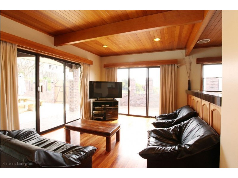 31-33 Whitford Grove, Trevallyn TAS 7250
