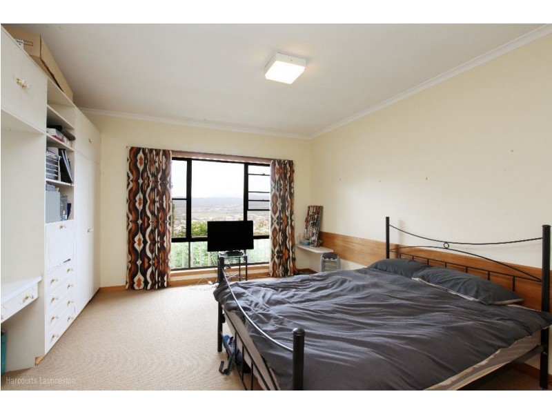 31-33 Whitford Grove, Trevallyn TAS 7250