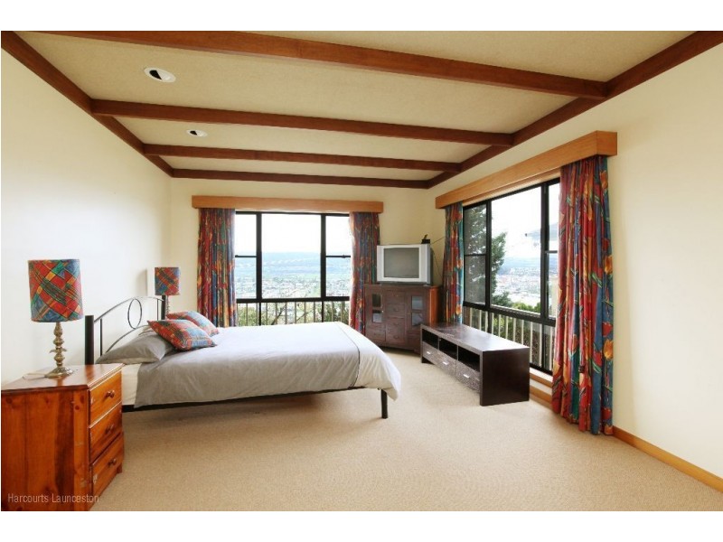 31-33 Whitford Grove, Trevallyn TAS 7250