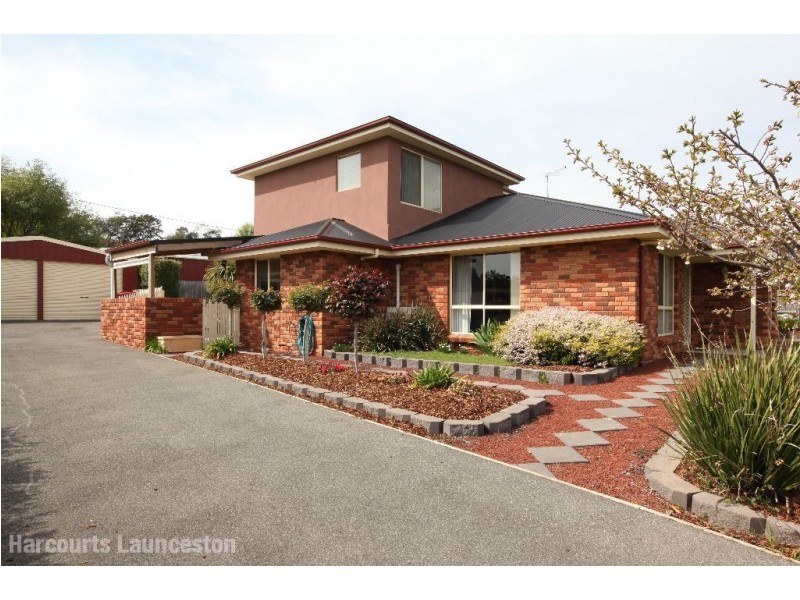 11 Pinsley Drive, St Leonards TAS 7250