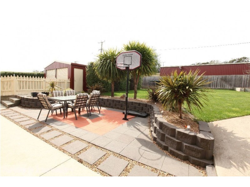 11 Pinsley Drive, St Leonards TAS 7250