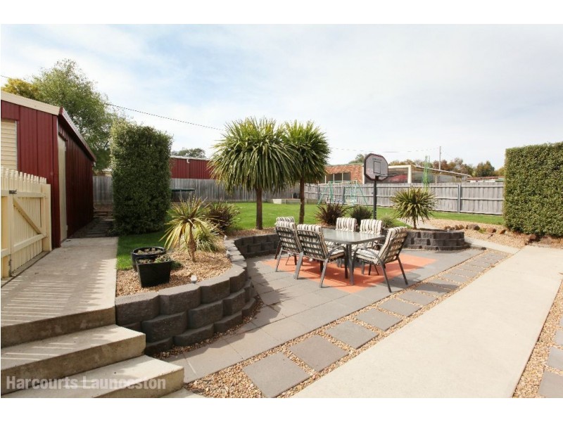 11 Pinsley Drive, St Leonards TAS 7250