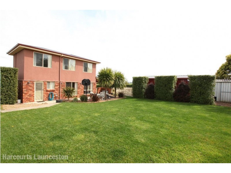 11 Pinsley Drive, St Leonards TAS 7250