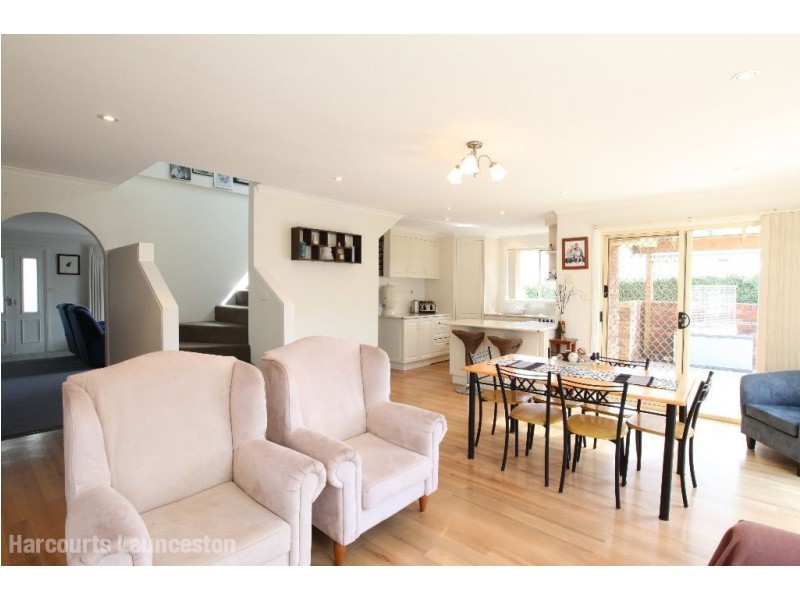 11 Pinsley Drive, St Leonards TAS 7250