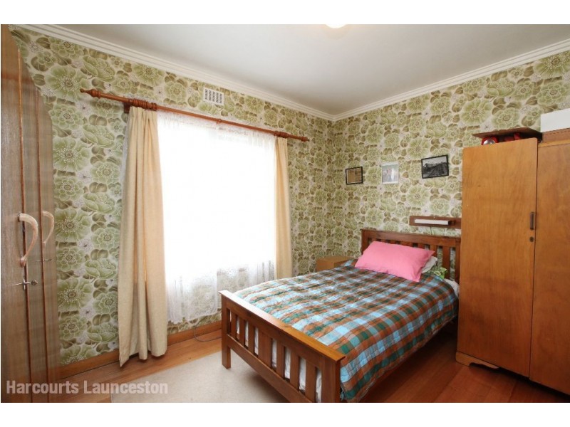 12 Swan Street, Newnham TAS 7248