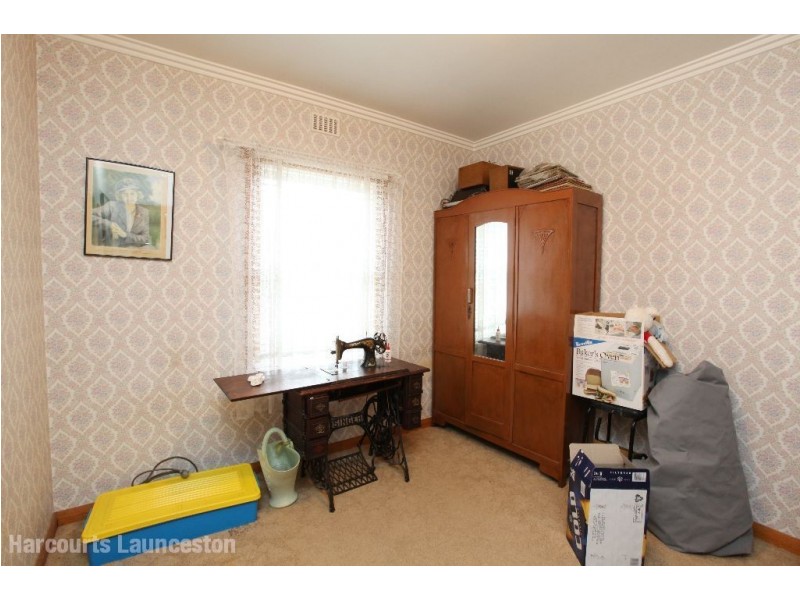 12 Swan Street, Newnham TAS 7248