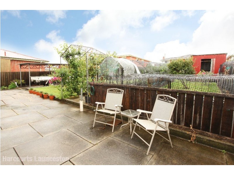 12 Swan Street, Newnham TAS 7248