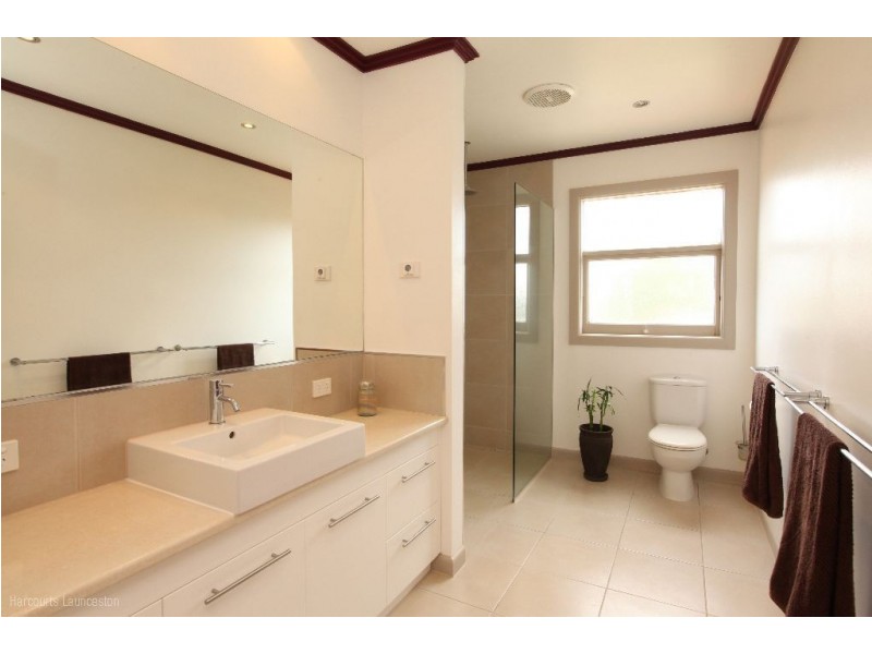 11 Harold Street, Kings Meadows TAS 7249