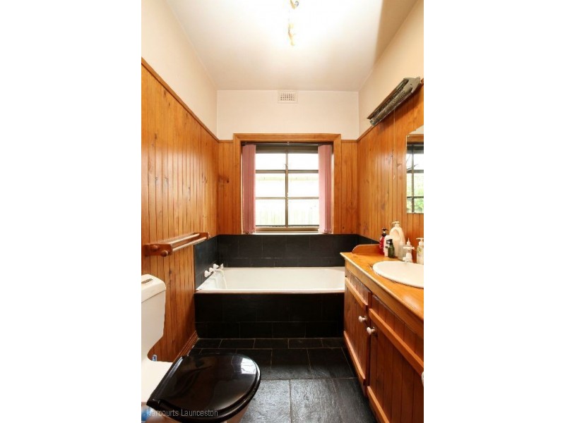 32 Verdun Street, Mowbray TAS 7248