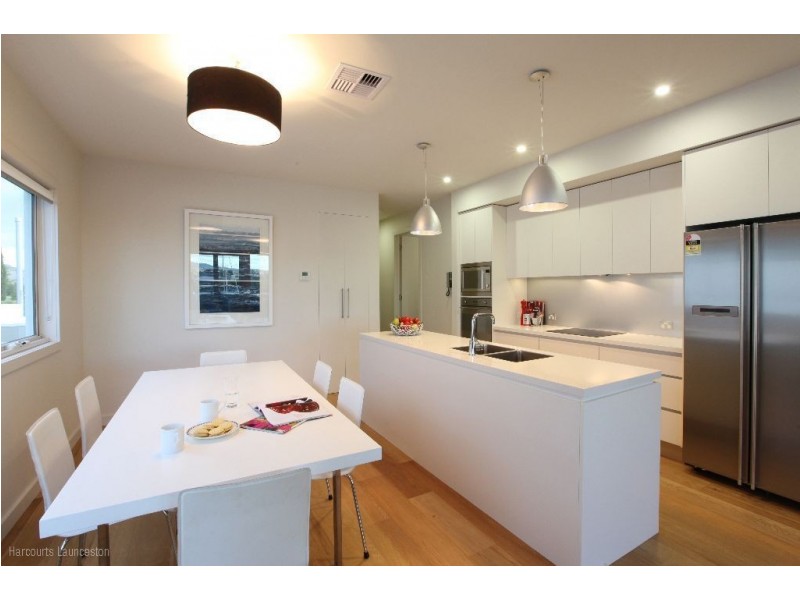 2/6 Home Point Parade, Launceston TAS 7250