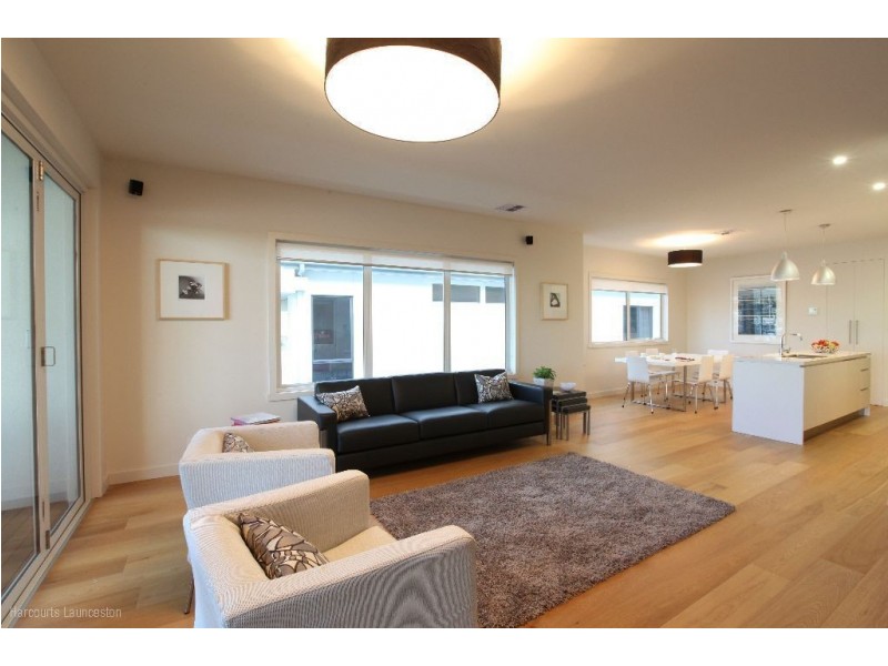 2/6 Home Point Parade, Launceston TAS 7250