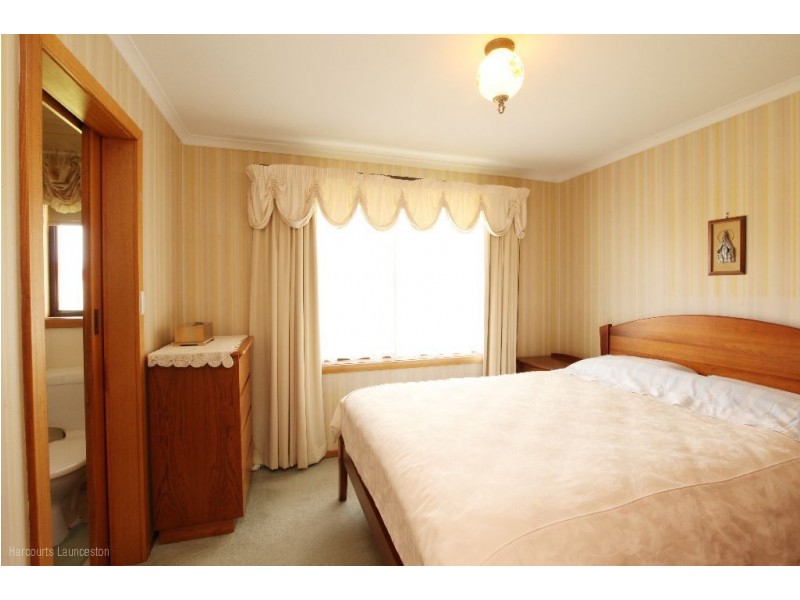 23 Rossmoyne Street, Norwood TAS 7250