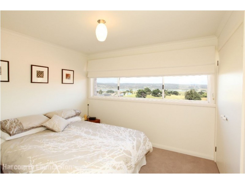 47 Roberts Crescent, Newnham TAS 7248