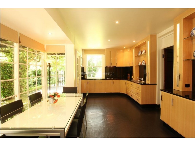 6 East Street, Carrick TAS 7291