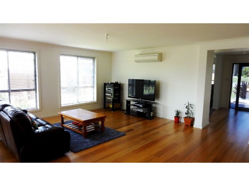 30 Comice Place, Newnham TAS 7248