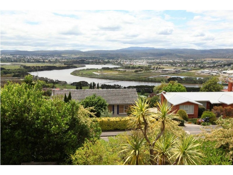 21 Newlands Street, Trevallyn TAS 7250