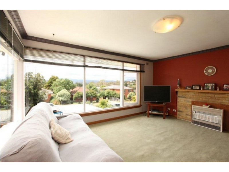 5 Guilford Road, Riverside TAS 7250