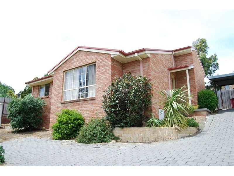 2/79 Outram Street, West Launceston TAS 7250