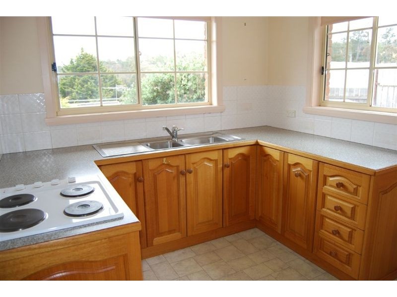 2/79 Outram Street, West Launceston TAS 7250