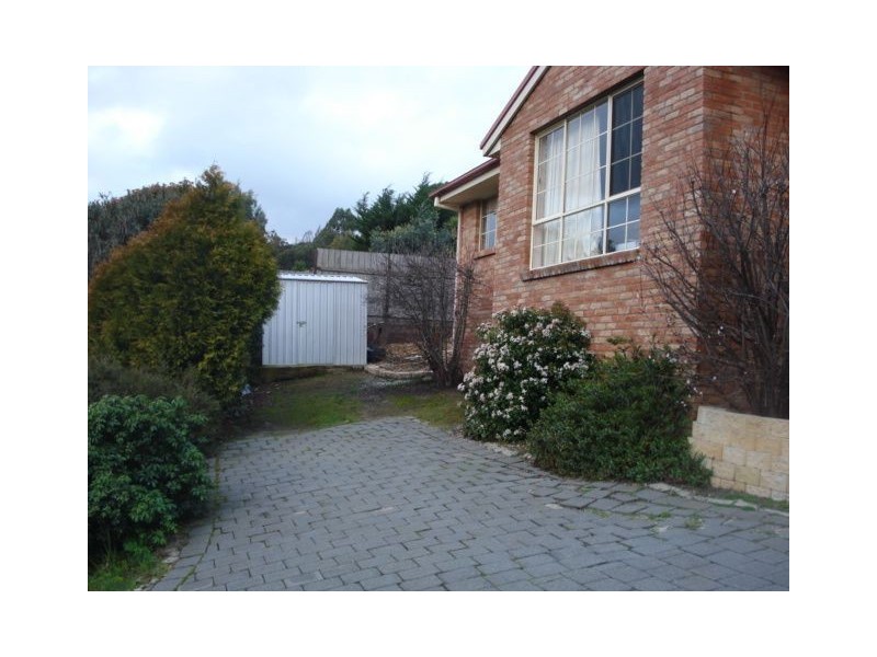 2/79 Outram Street, West Launceston TAS 7250