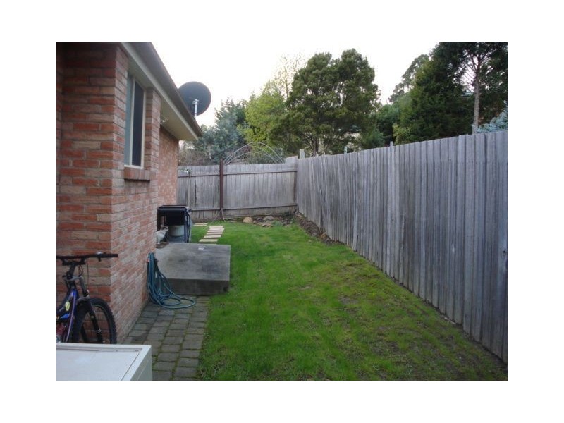 2/79 Outram Street, West Launceston TAS 7250