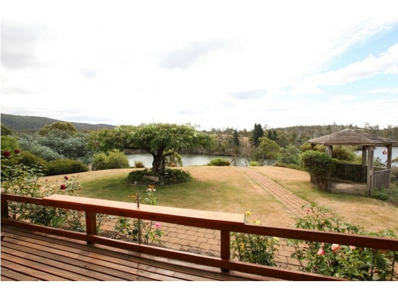 15 Bayview Drive, Blackstone Heights TAS 7250