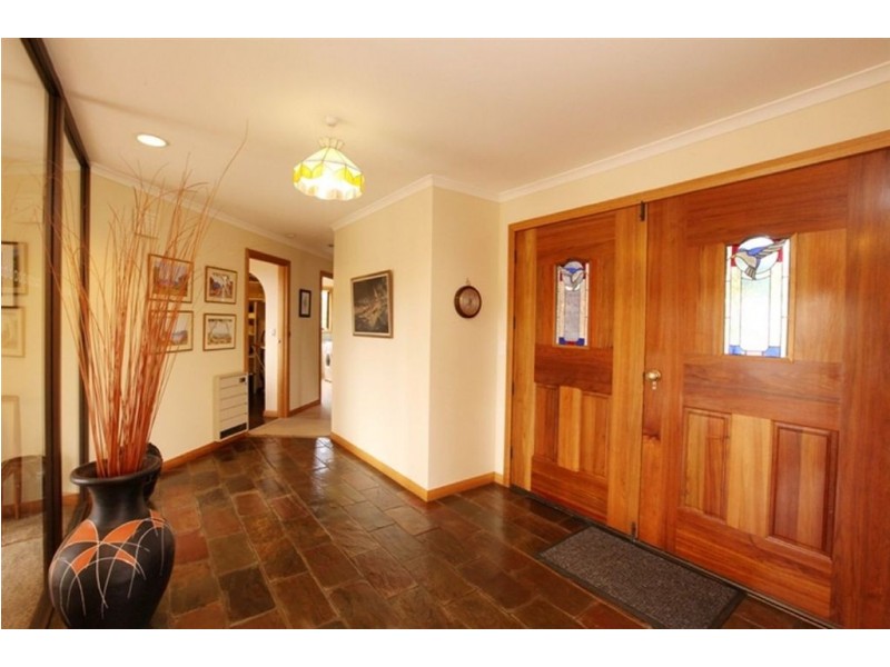 15 Bayview Drive, Blackstone Heights TAS 7250
