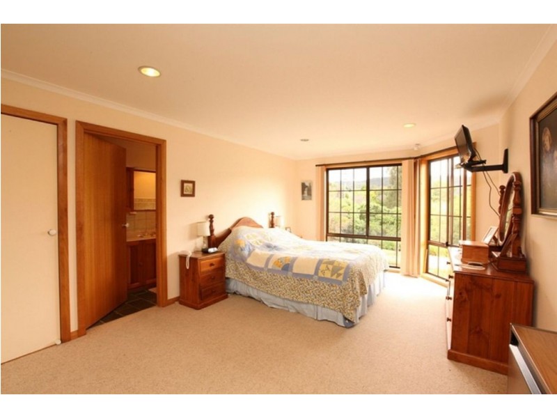 15 Bayview Drive, Blackstone Heights TAS 7250