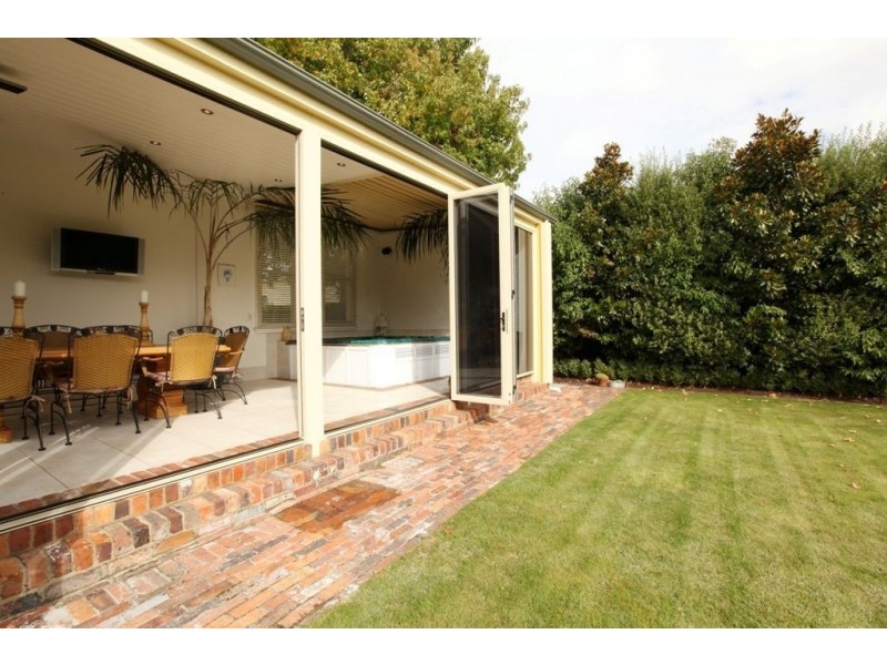 16 Mann Street, Invermay TAS 7248