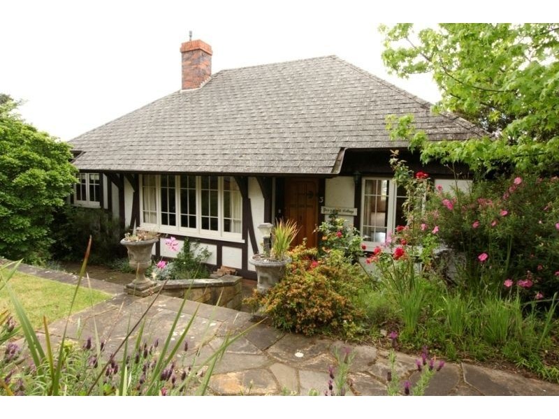 3 Churchill Crescent, Newstead TAS 7250