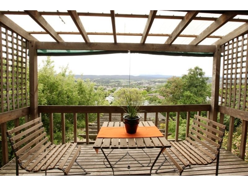 3 Churchill Crescent, Newstead TAS 7250