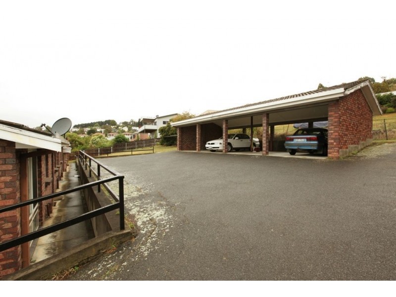 4/32a Strahan Road, Newstead TAS 7250