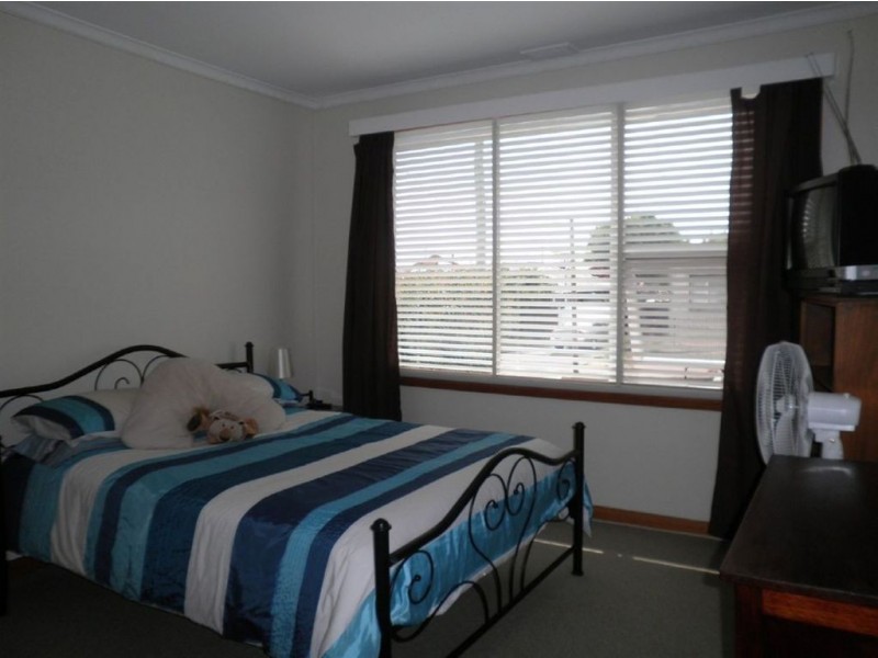 32 Cedar Street, Newnham TAS 7248