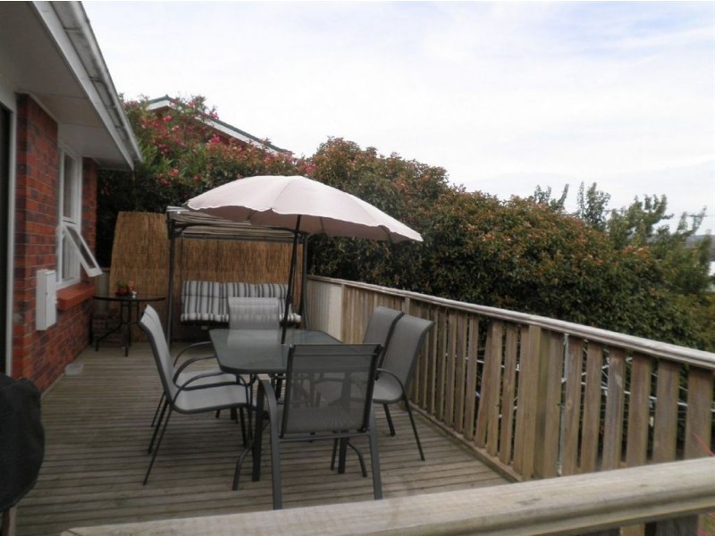 32 Cedar Street, Newnham TAS 7248