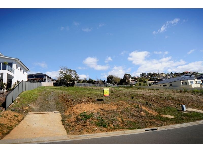 42 Lachlan Parade, Trevallyn TAS 7250