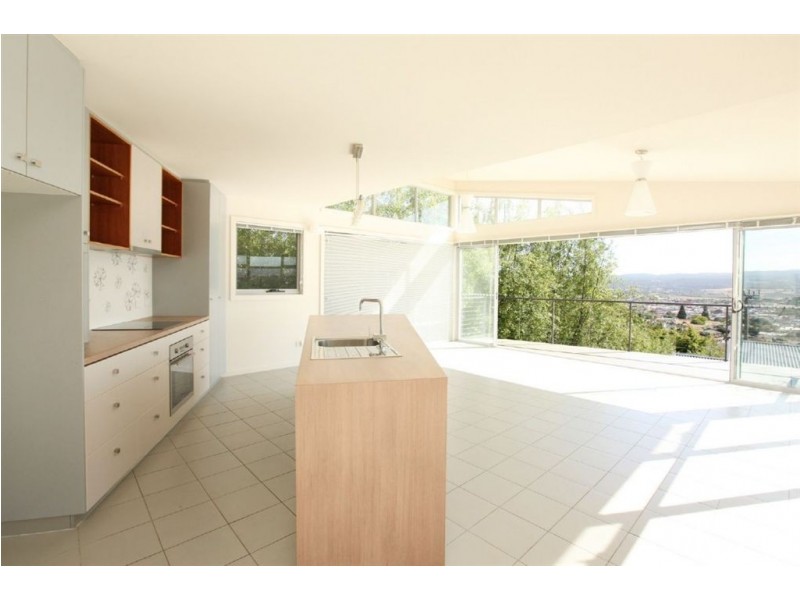 2/34 Granville Street, West Launceston TAS 7250