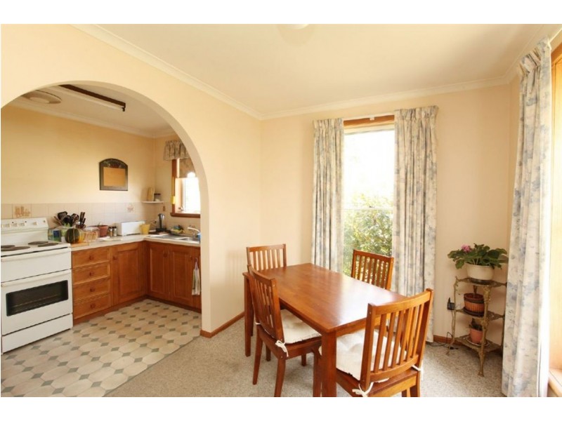 2/27 Country Club Avenue, Prospect Vale TAS 7250