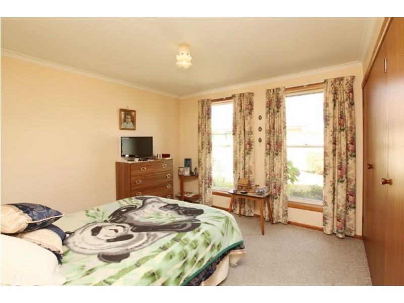 2/27 Country Club Avenue, Prospect Vale TAS 7250