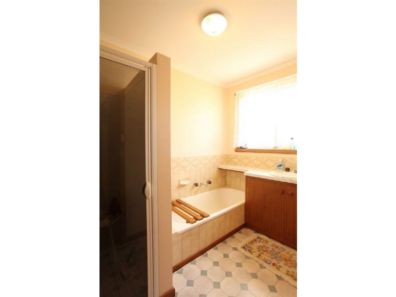 2/27 Country Club Avenue, Prospect Vale TAS 7250